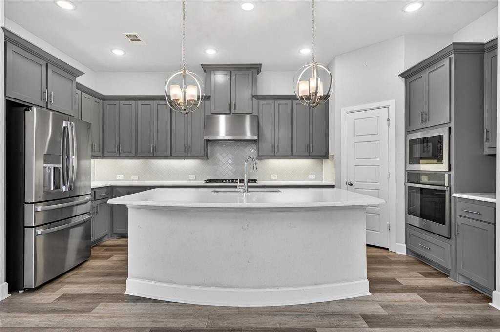 2028 Barbette St - Photo 3 of 25