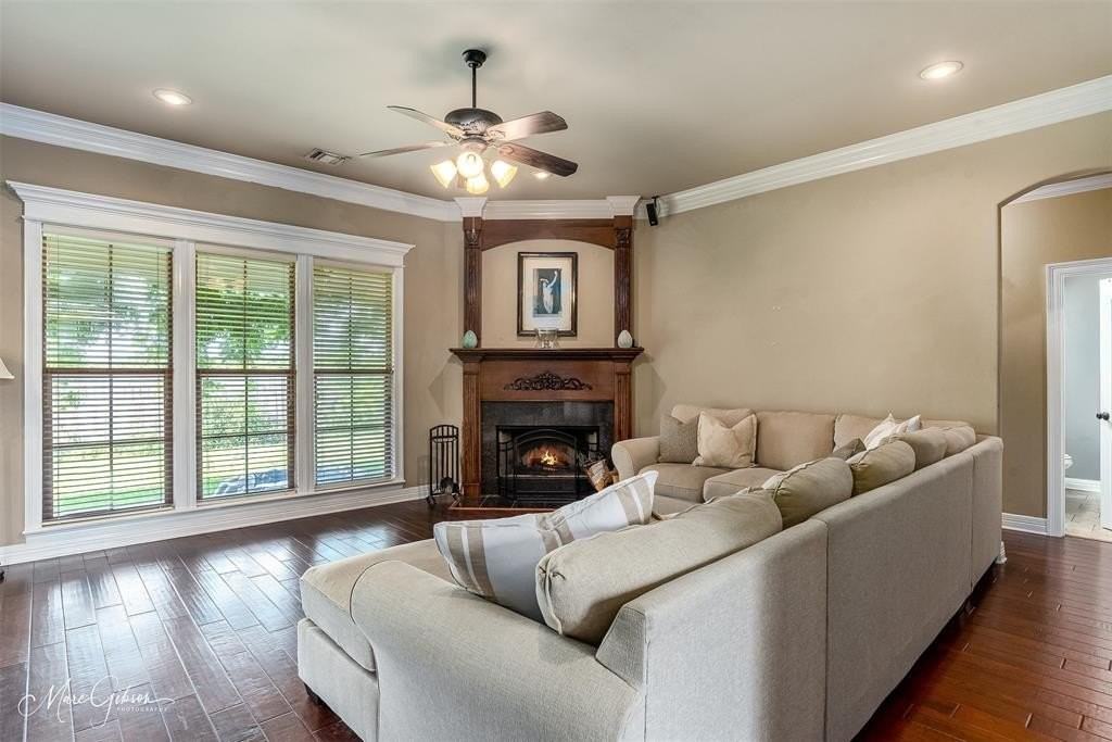 244 Gloucester Dr - Photo 5 of 22