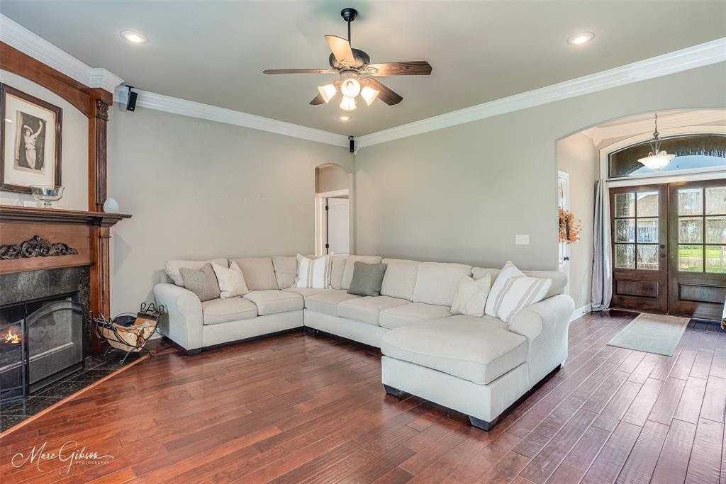 244 Gloucester Dr - Photo 7 of 22