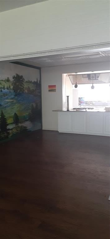 1202 Honeysuckle Dr - Photo 4 of 11