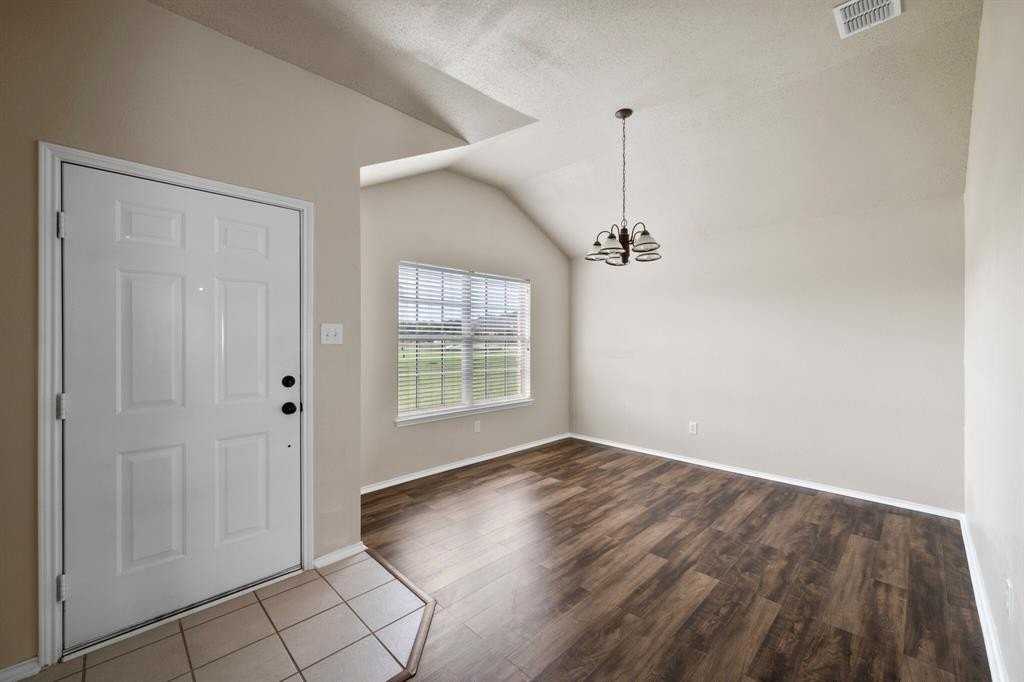 812 Sierra Cir - Photo 3 of 28