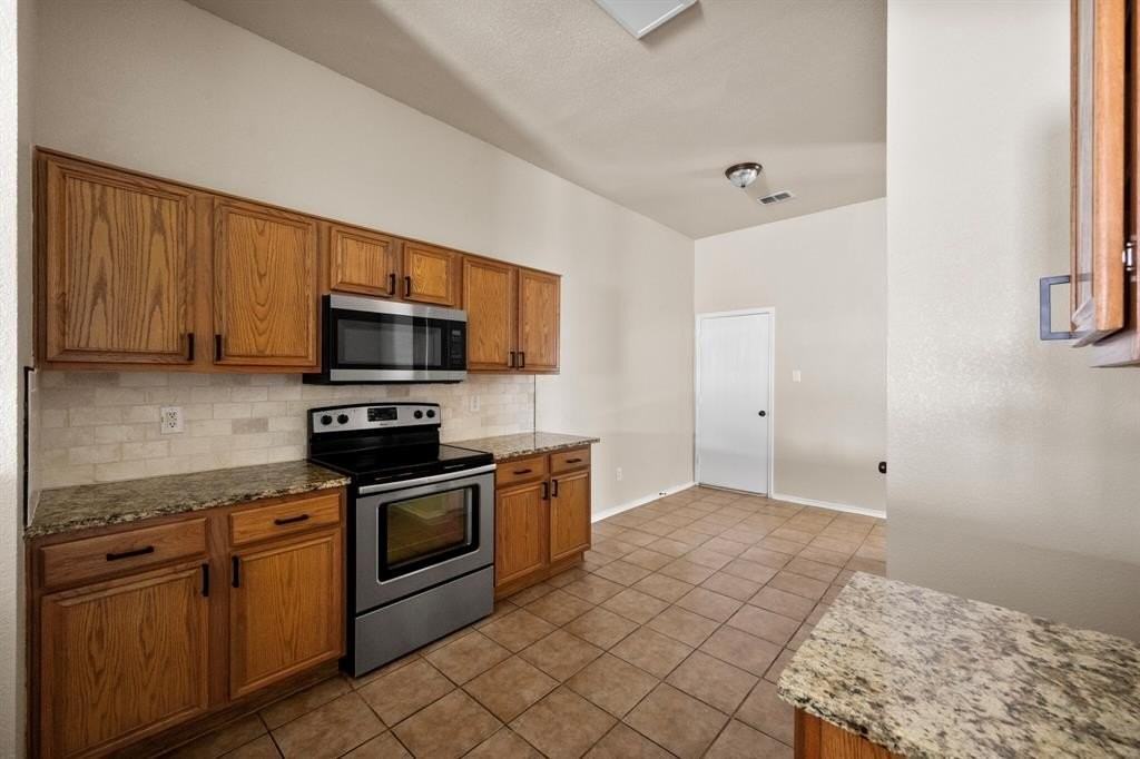 812 Sierra Cir - Photo 7 of 28