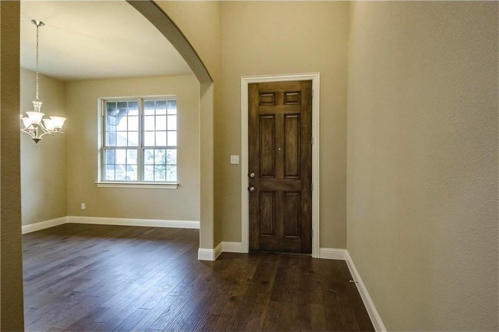 10671 Villanova Dr - Photo 3 of 36