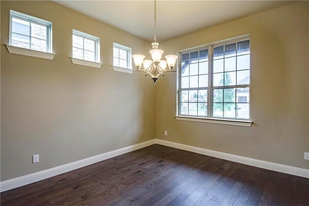 10671 Villanova Dr - Photo 4 of 36