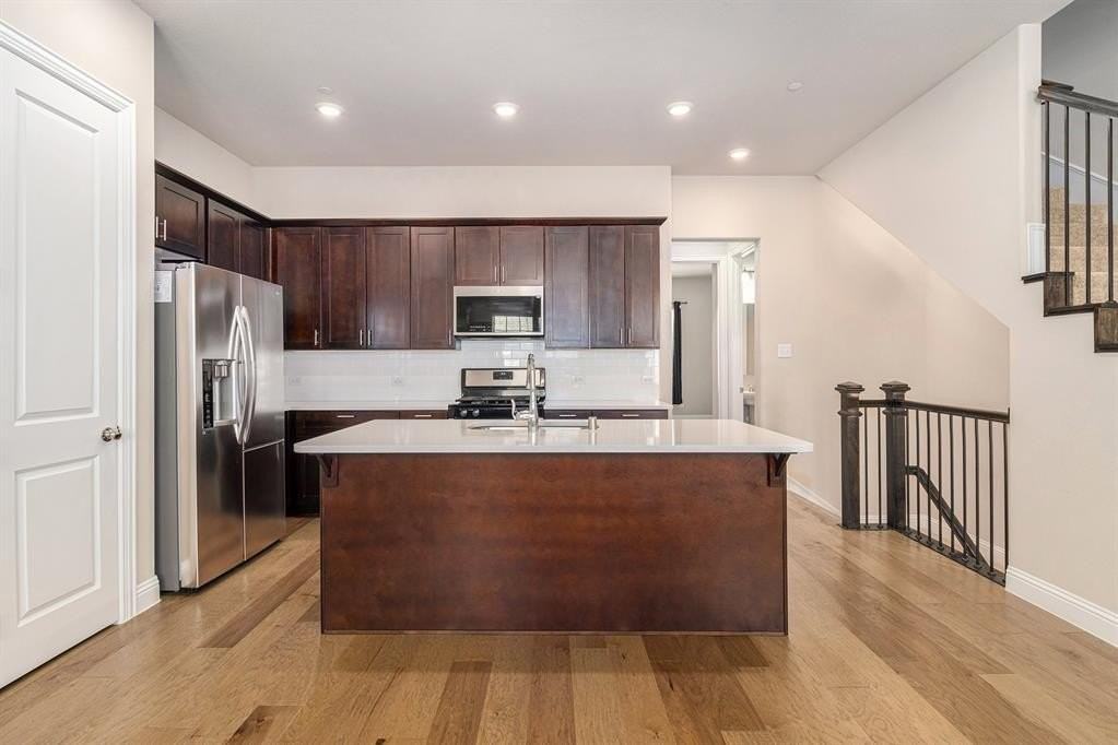 315 Ferndale St - Photo 7 of 40