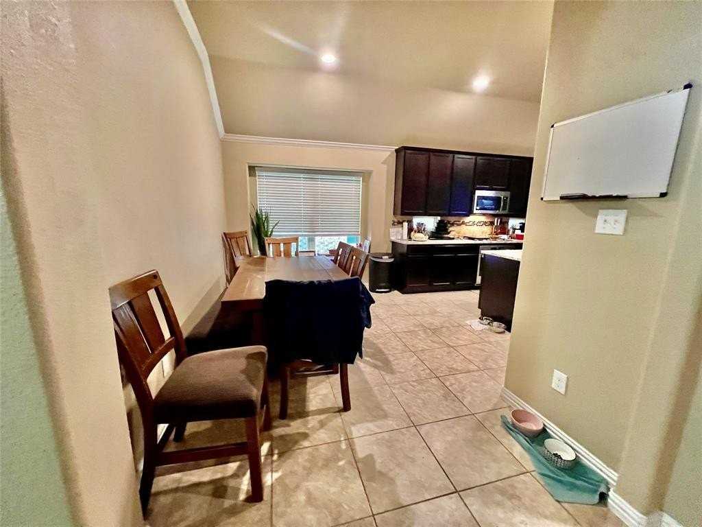 14657 Gilley Ln - Photo 4 of 16