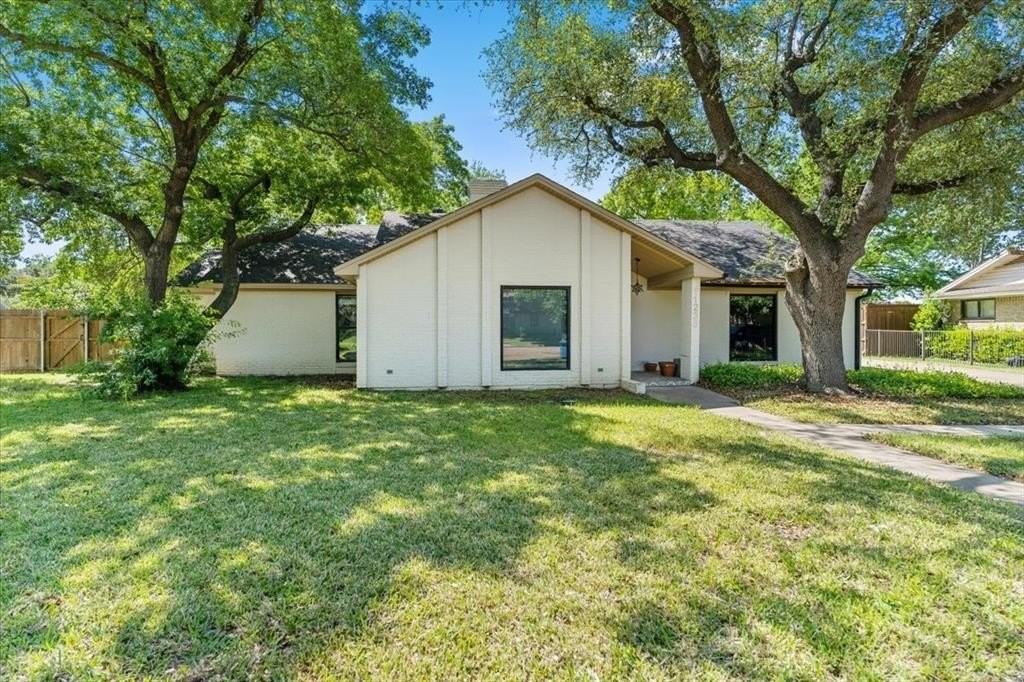 11238 Webb Chapel Ct - Photo 2 of 40