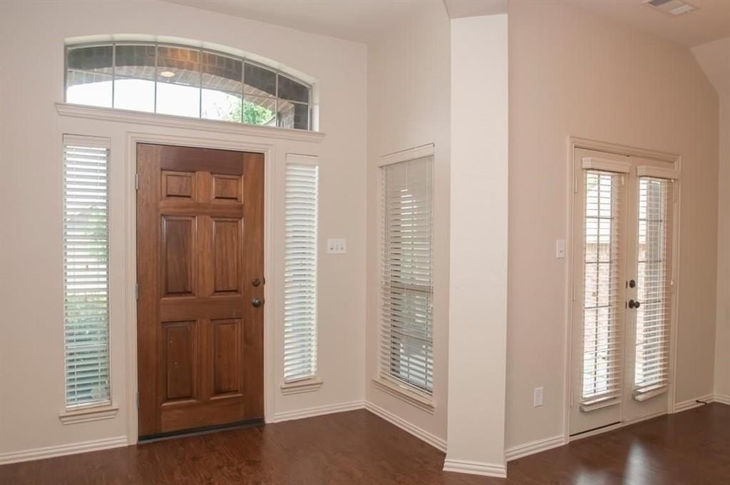 3417 Beekman Dr - Photo 5 of 32