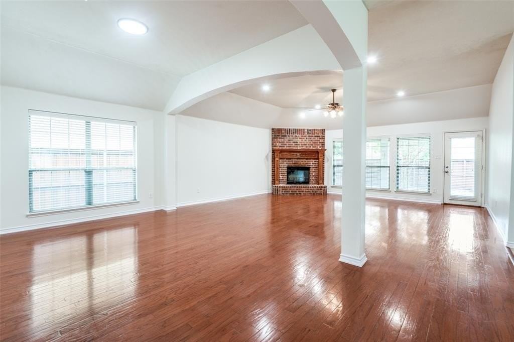 4500 River Xing - Photo 2 of 12