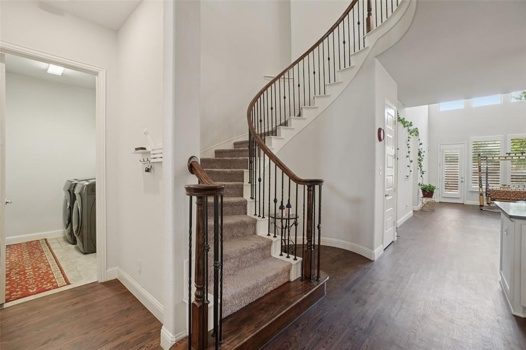 6209 Verbena Ln - Photo 3 of 38