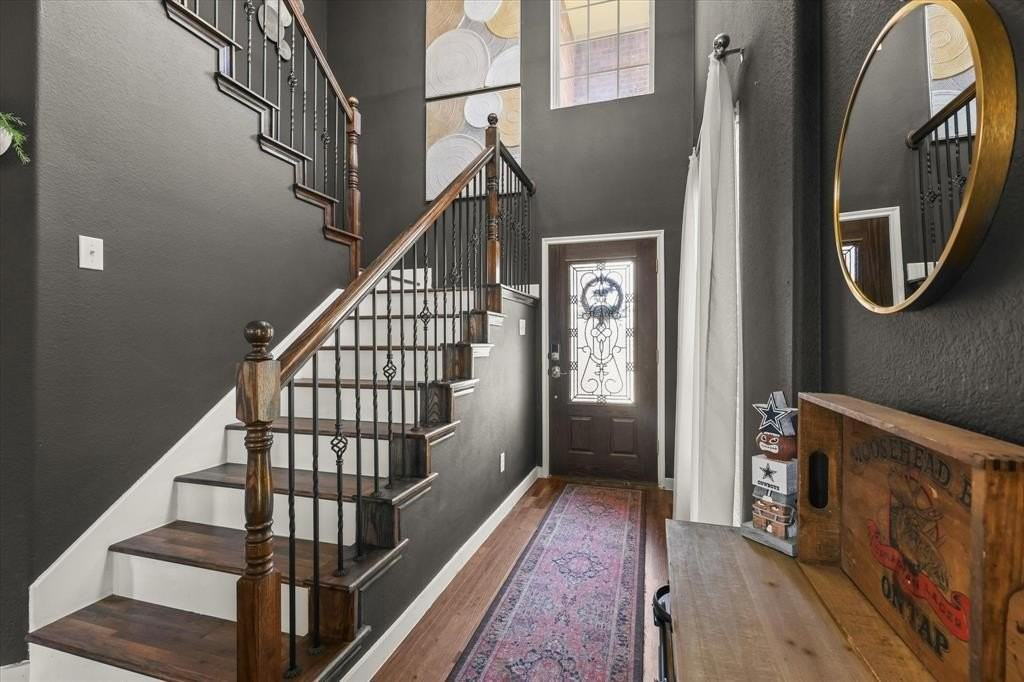 8805 Deadwood Ln - Photo 4 of 37