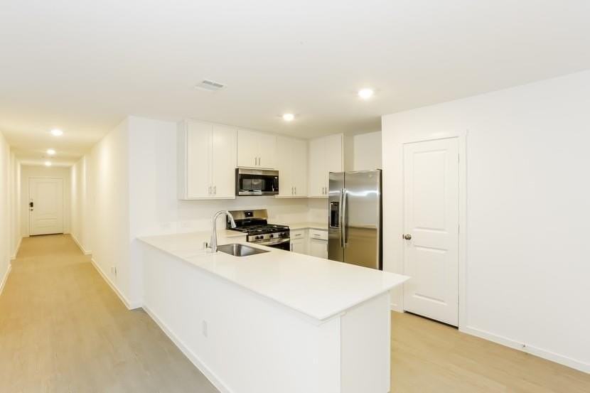 10116 Dalgreen Cir - Photo 4 of 10
