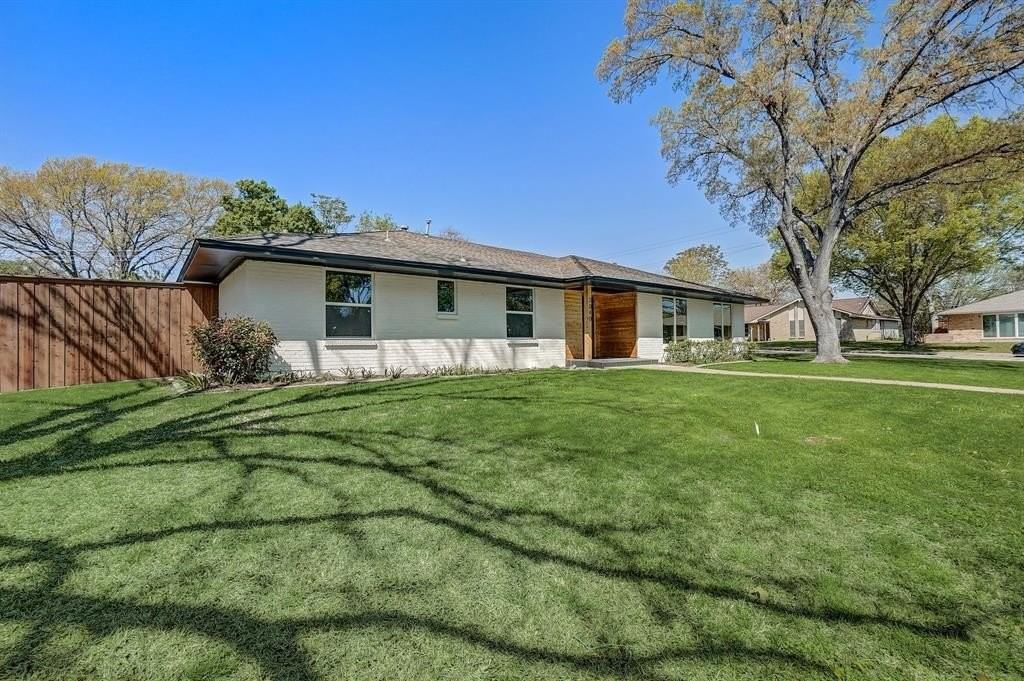 3040 Ponder Pl - Photo 2 of 30