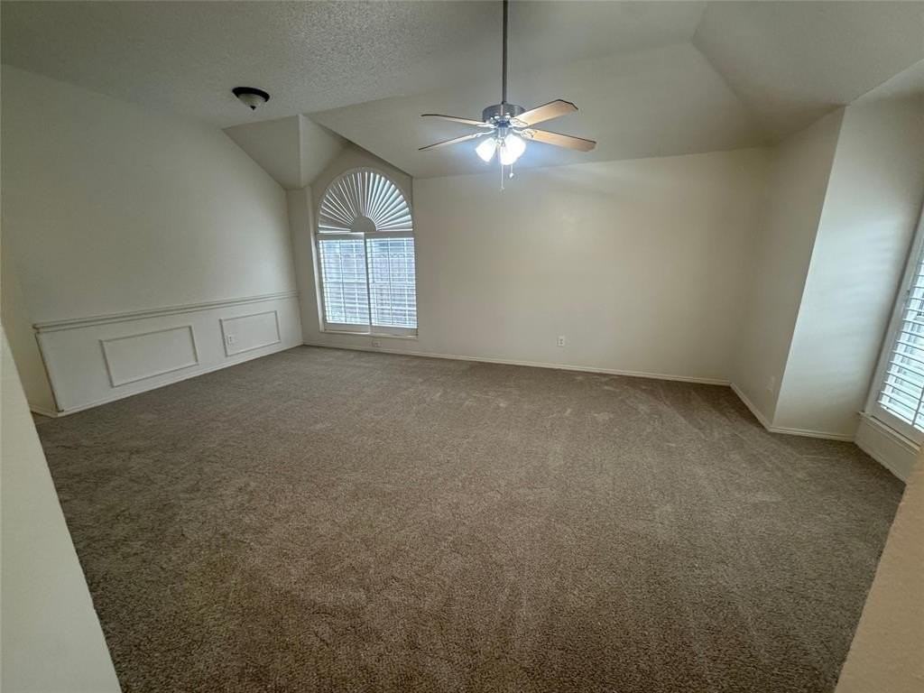 959 Grasswood Ct - Photo 3 of 19