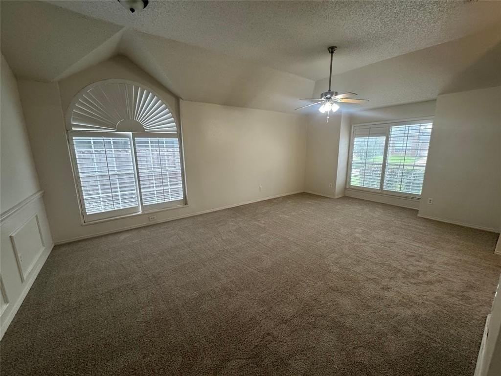 959 Grasswood Ct - Photo 5 of 19