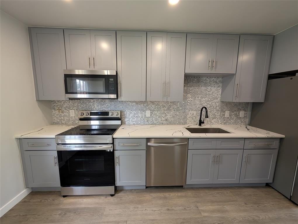 2423 Maryland Ave - Photo 5 of 20