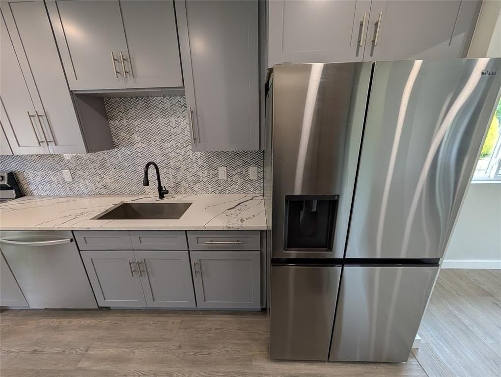 2423 Maryland Ave - Photo 7 of 20