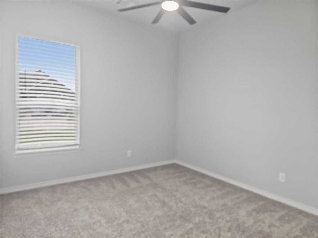 3401 Rosewood Ln - Photo 5 of 24