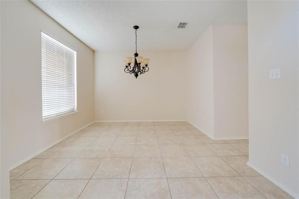 1519 Westfield Ln - Photo 4 of 18