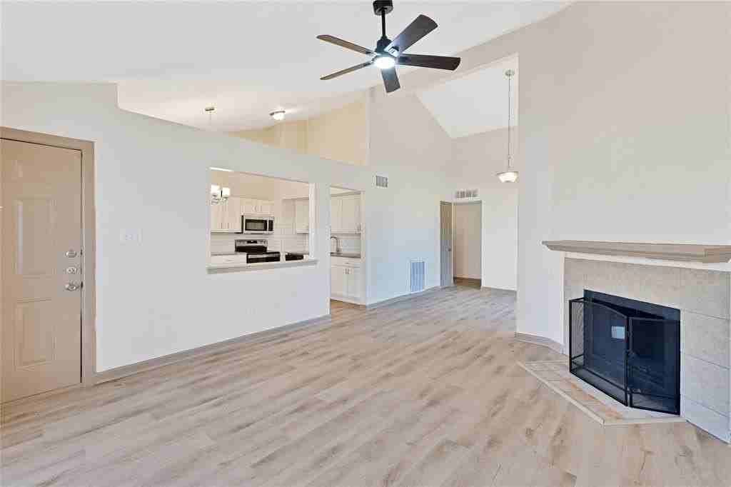 9456 Culberson St - Photo 4 of 22