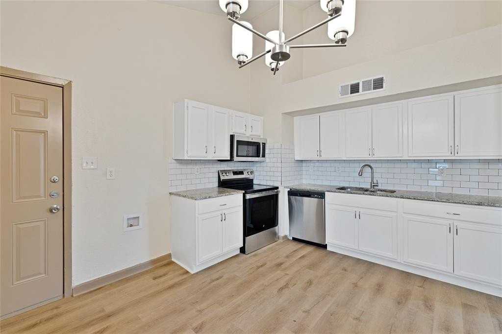 9456 Culberson St - Photo 5 of 22