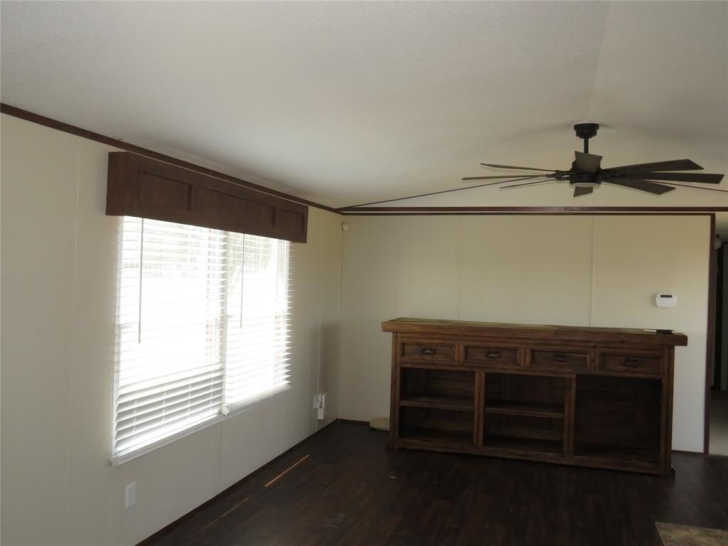 2191 Crockett St - Photo 6 of 24