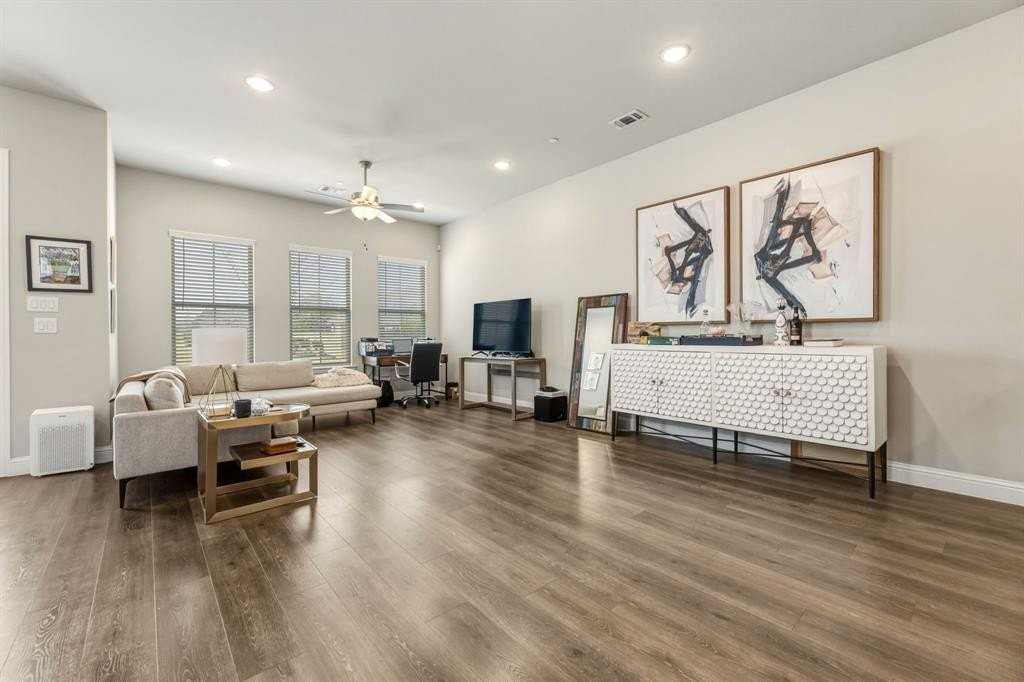 4937 Barcelona Ave - Photo 4 of 29