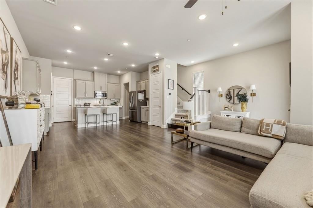 4937 Barcelona Ave - Photo 6 of 29