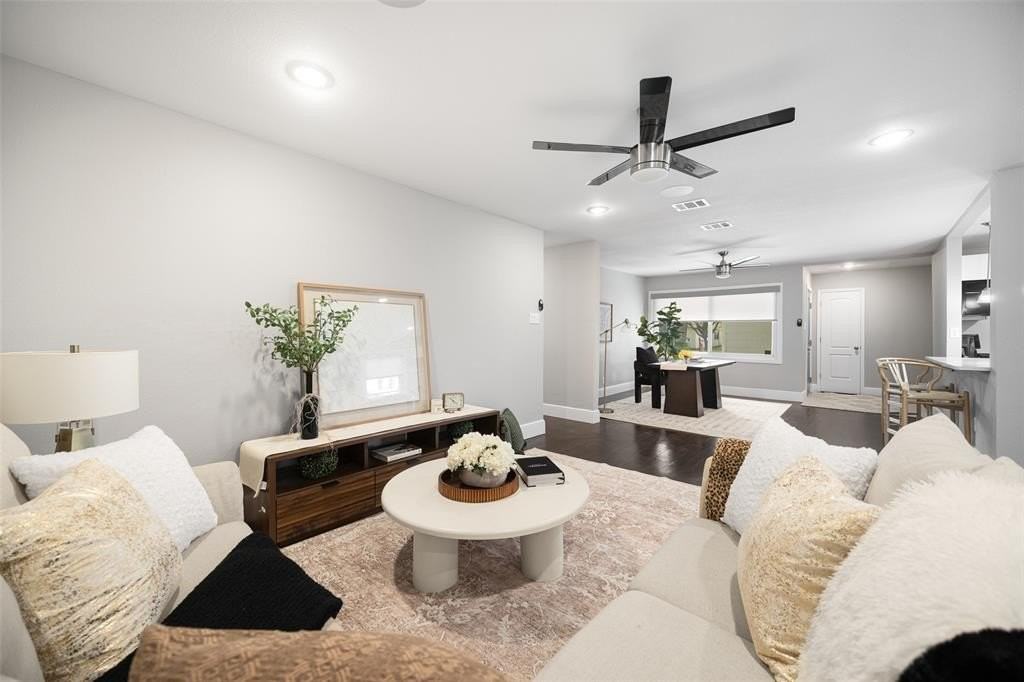 3451 High Bluff Dr - Photo 4 of 14