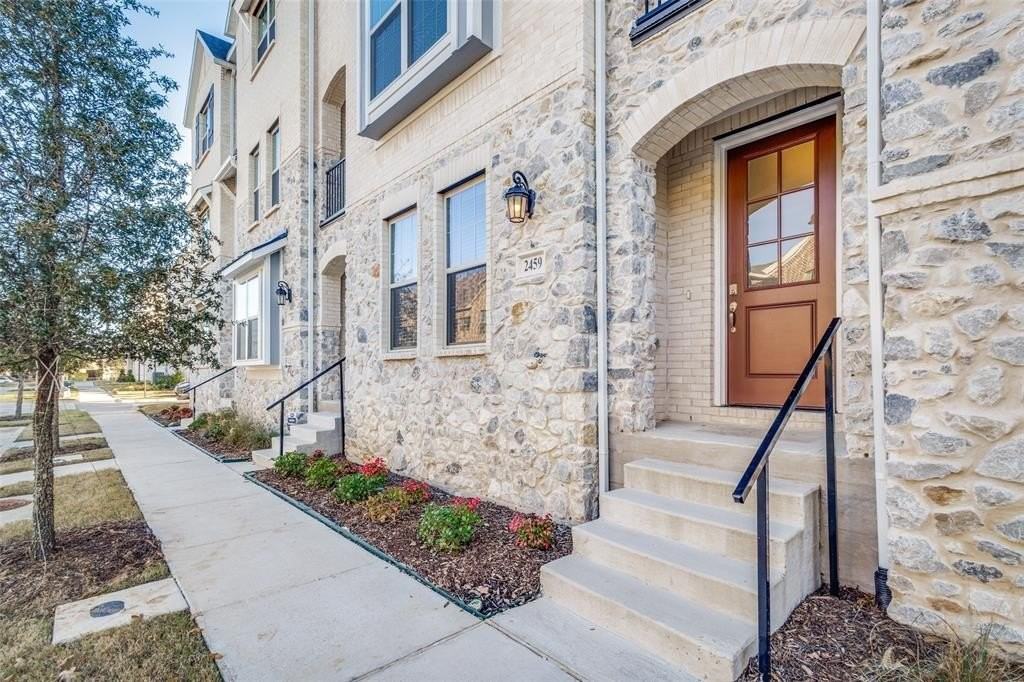 2459 Morningside Dr - Photo 2 of 28