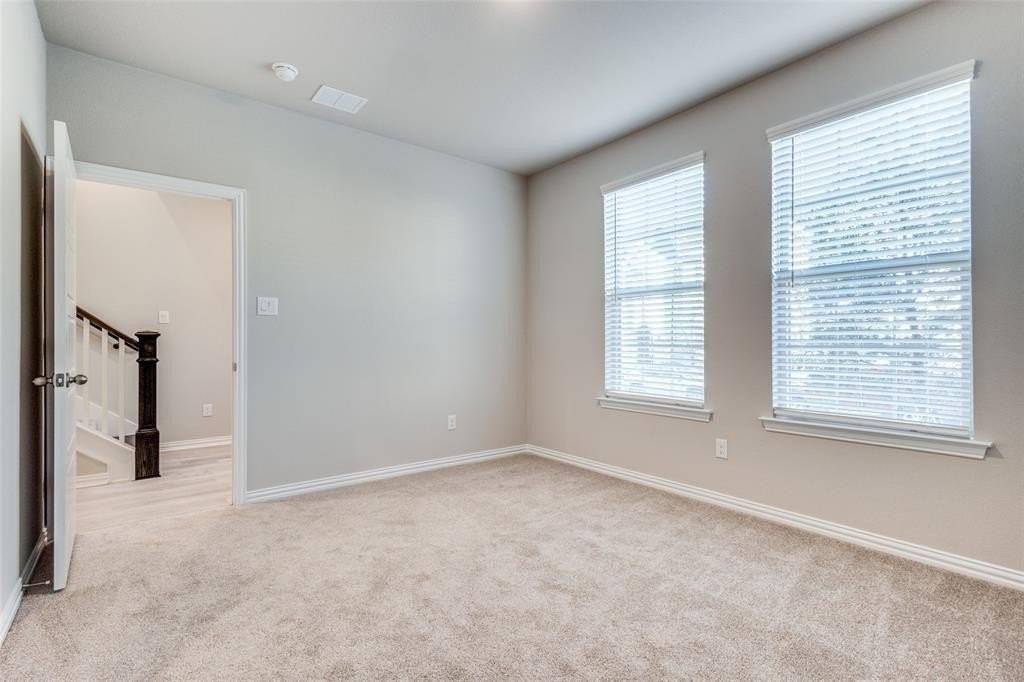 2459 Morningside Dr - Photo 4 of 28