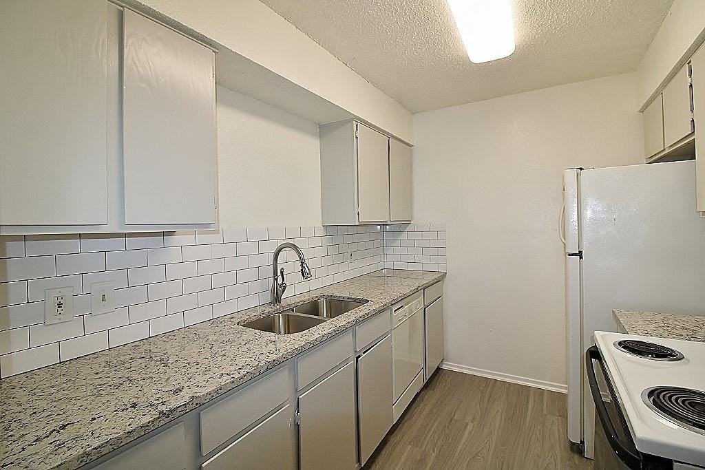 1705 Fitzgerald Ct - Photo 5 of 13