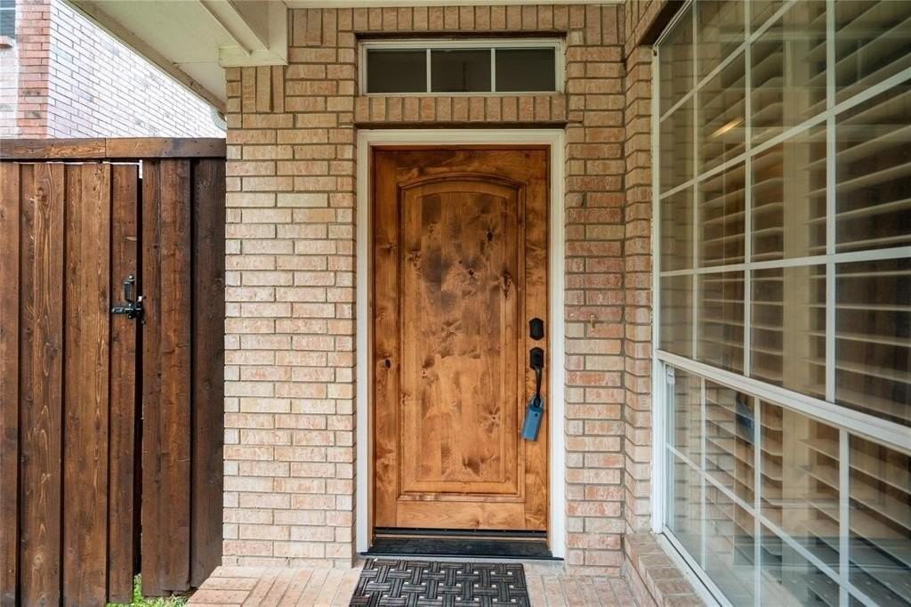 6849 Barbican Dr - Photo 2 of 5