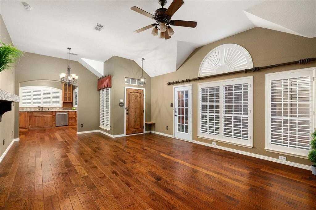 6849 Barbican Dr - Photo 3 of 5