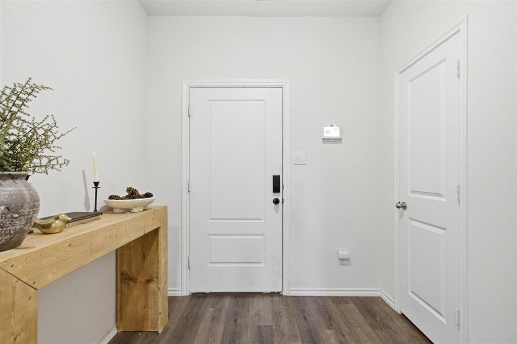 1200 Canterbury Ln - Photo 3 of 23