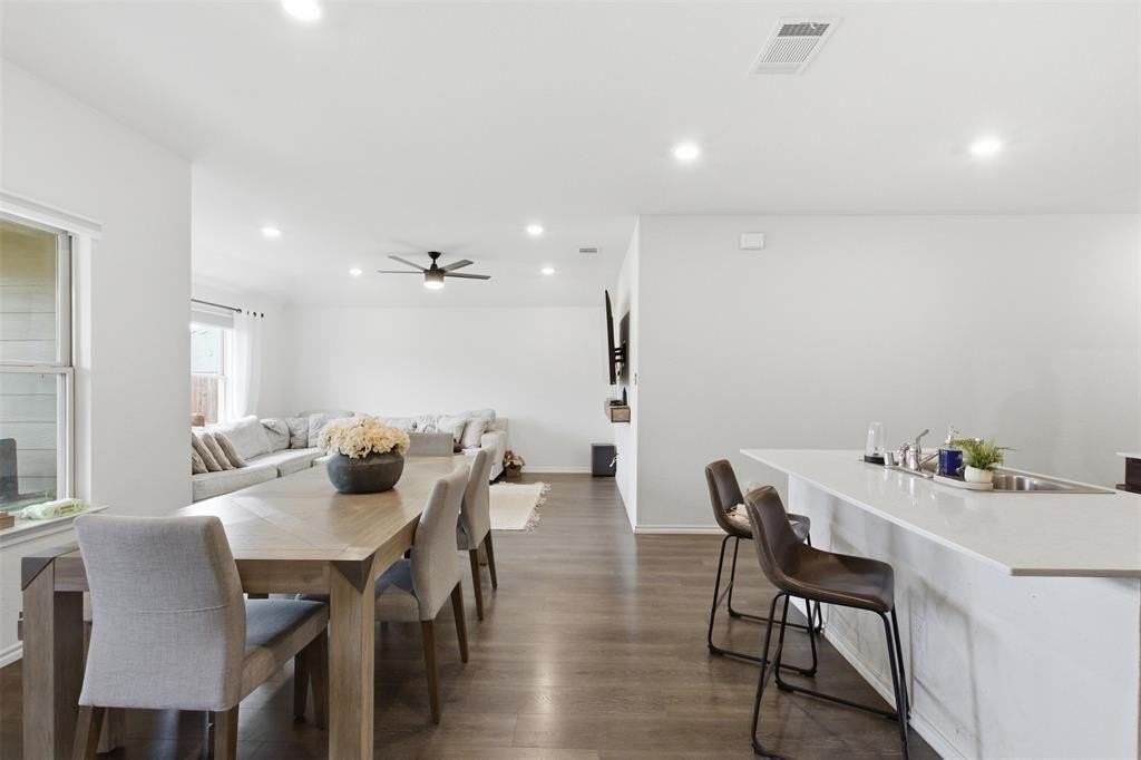 1200 Canterbury Ln - Photo 4 of 23