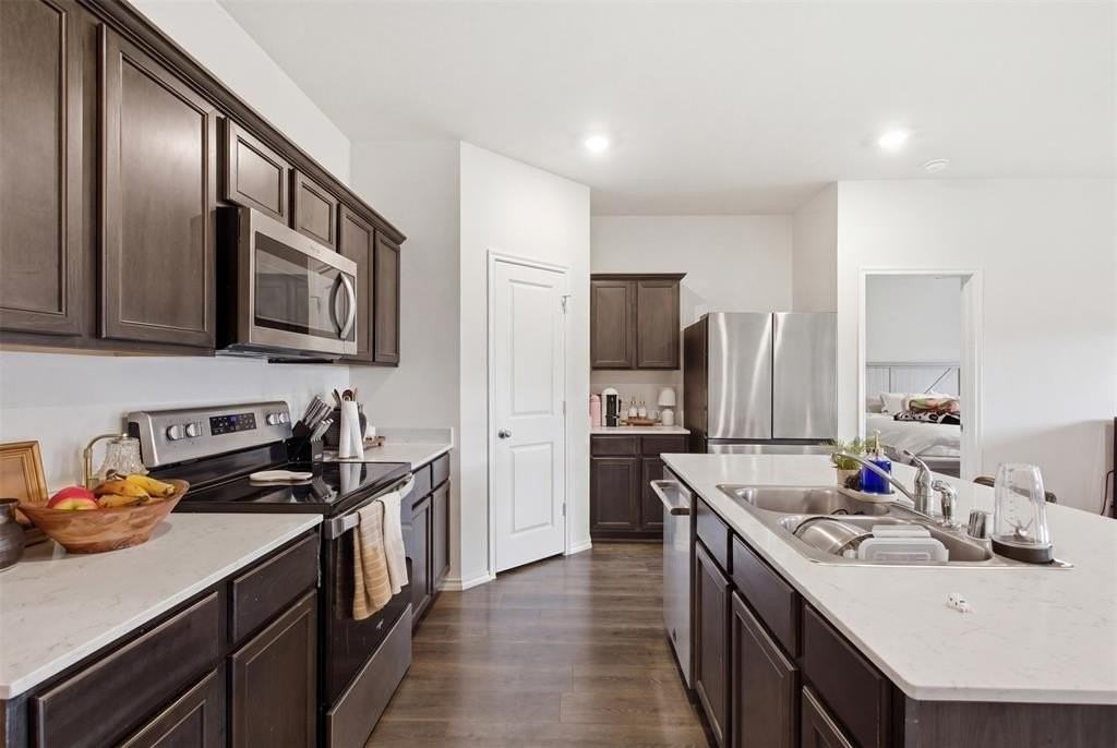 1200 Canterbury Ln - Photo 6 of 23