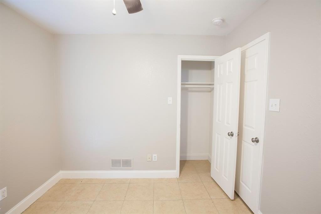 10686 Rose Bud Ct - Photo 6 of 40