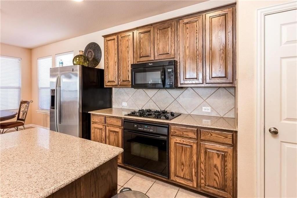 5324 Oakley Rd - Photo 6 of 17