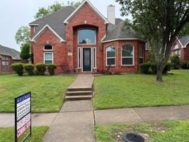 featured image of 618 W Muirfield Rd