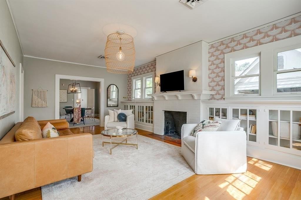 2718 Cockrell Ave - Photo 4 of 20