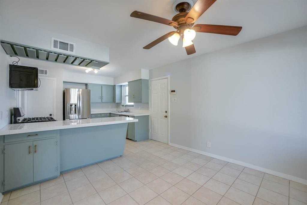 2140 Springhill Dr - Photo 6 of 21