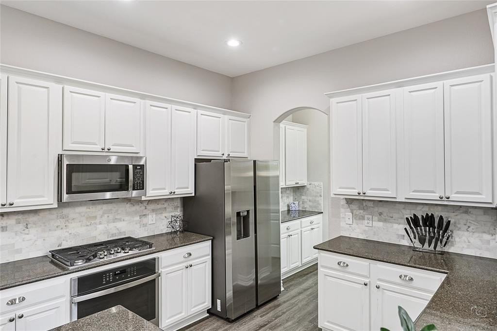 1460 Bristol Ln - Photo 7 of 23