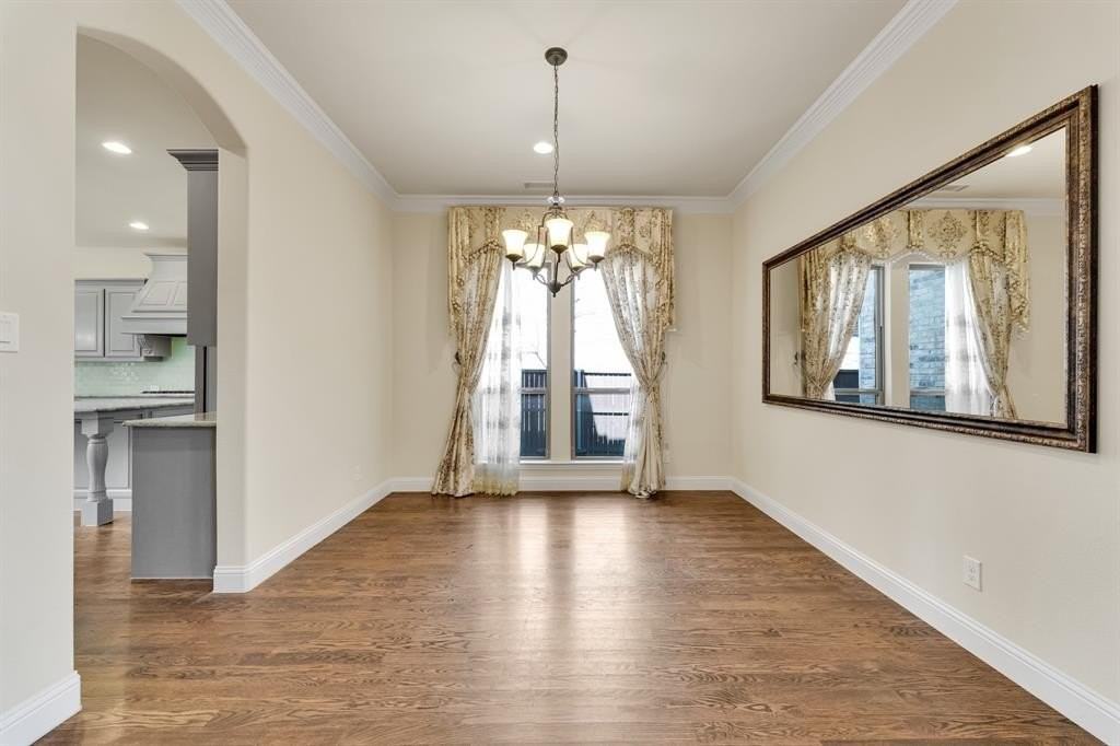 1602 Meg Dr - Photo 7 of 38