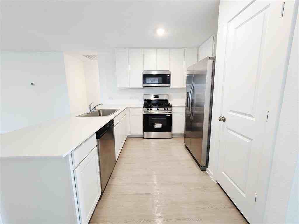 1316 Alfred St - Photo 4 of 21