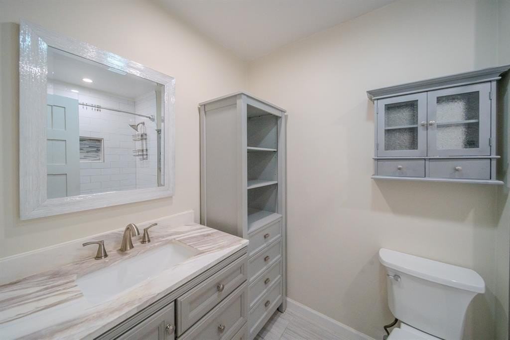 2513 Belhaven Dr - Photo 4 of 12