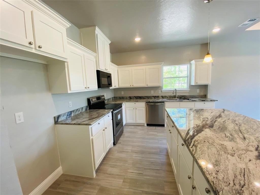 4102 Gordon St - Photo 4 of 13