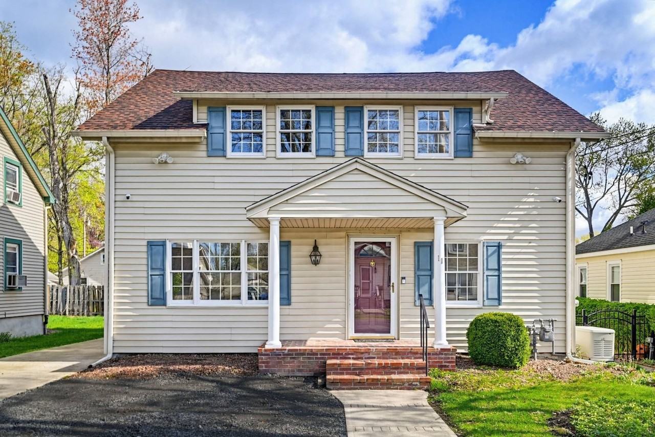 11 Berry St - Photo 3 of 24