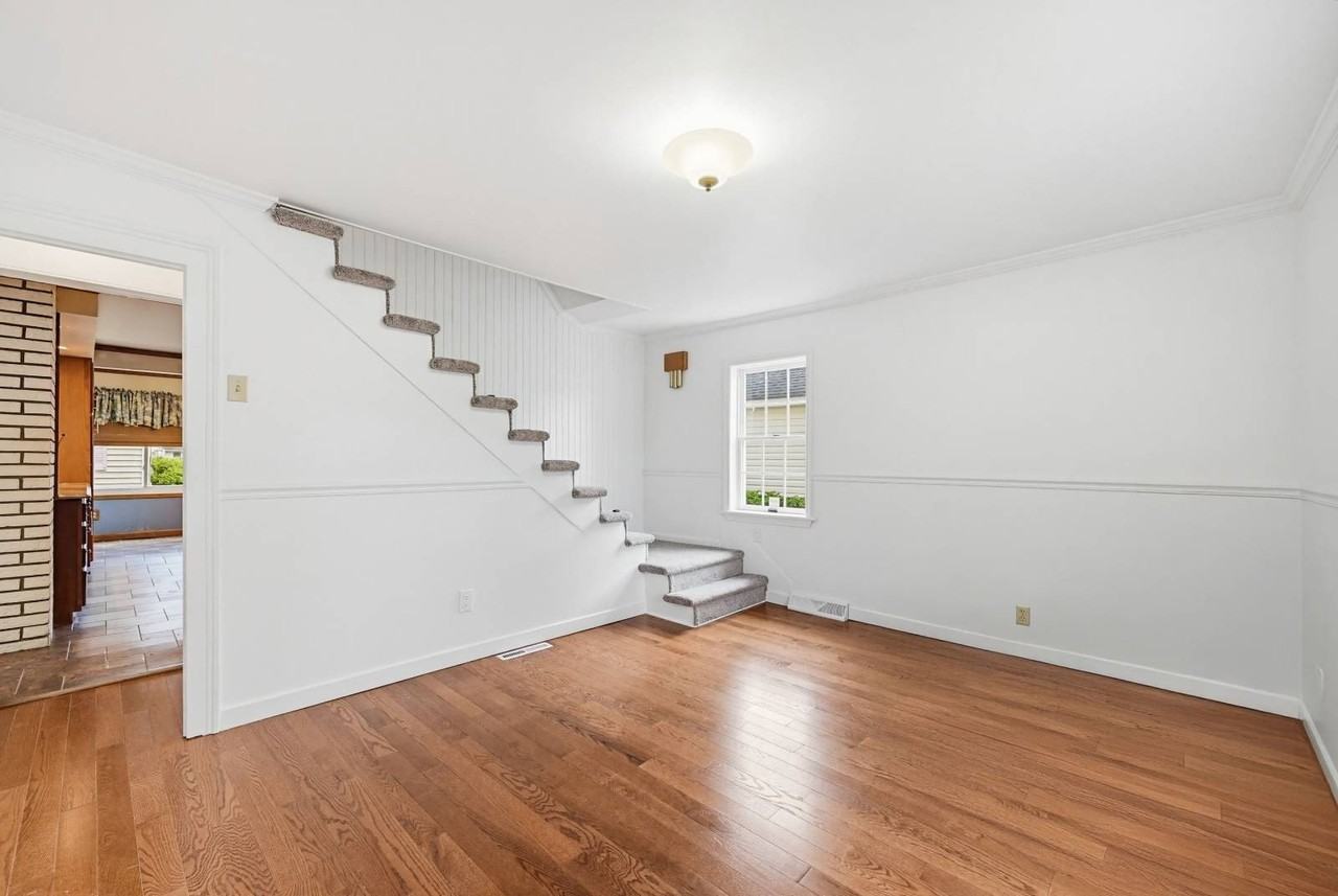 11 Berry St - Photo 4 of 24