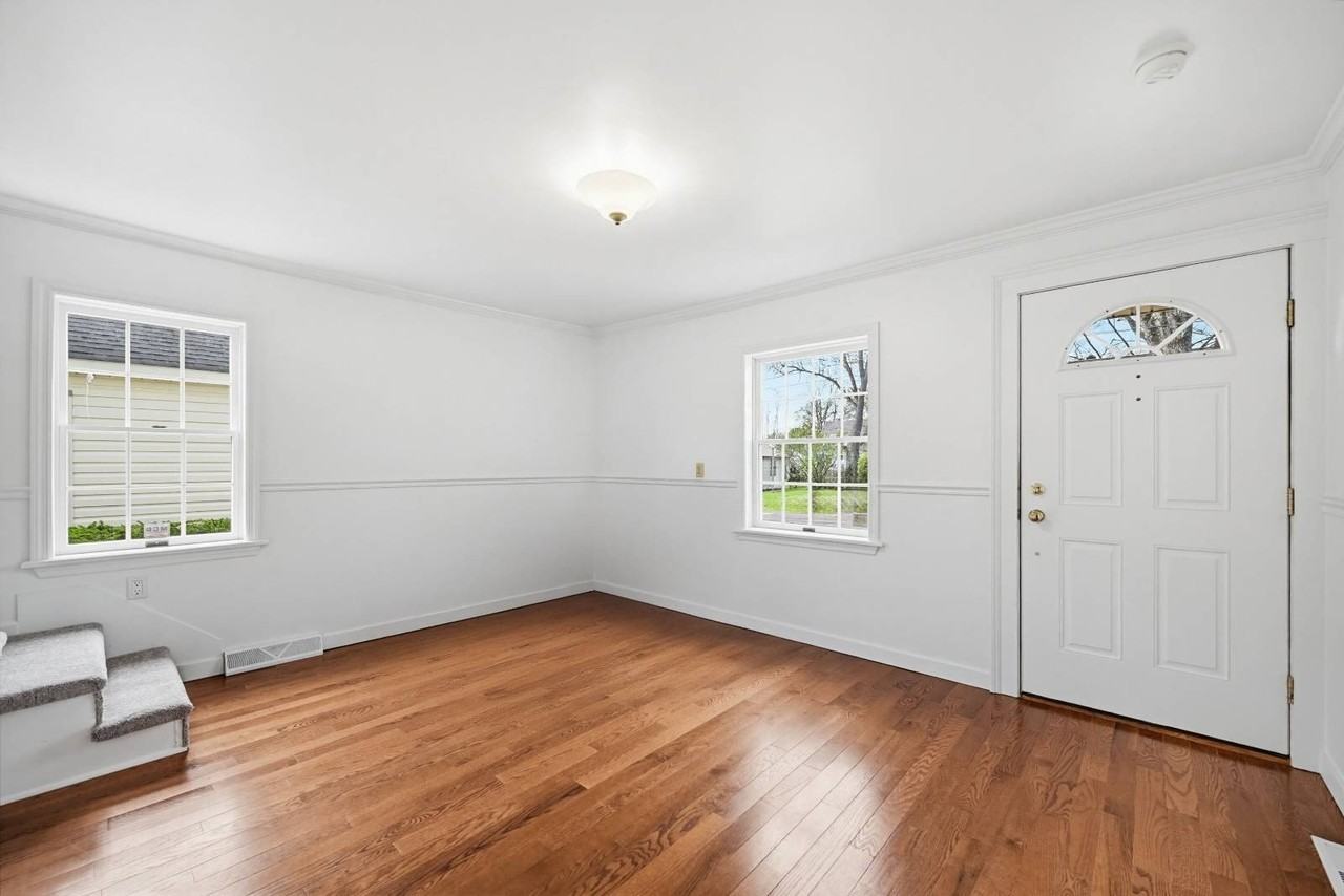 11 Berry St - Photo 5 of 24